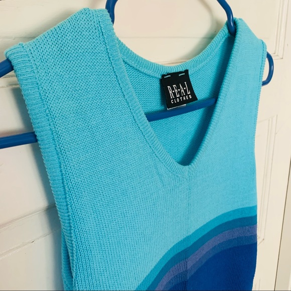 Vintage 90's V-Neck Knit Sweater Vest Blue Striped Gradient 100% Cotton y2k - Picture 3 of 7